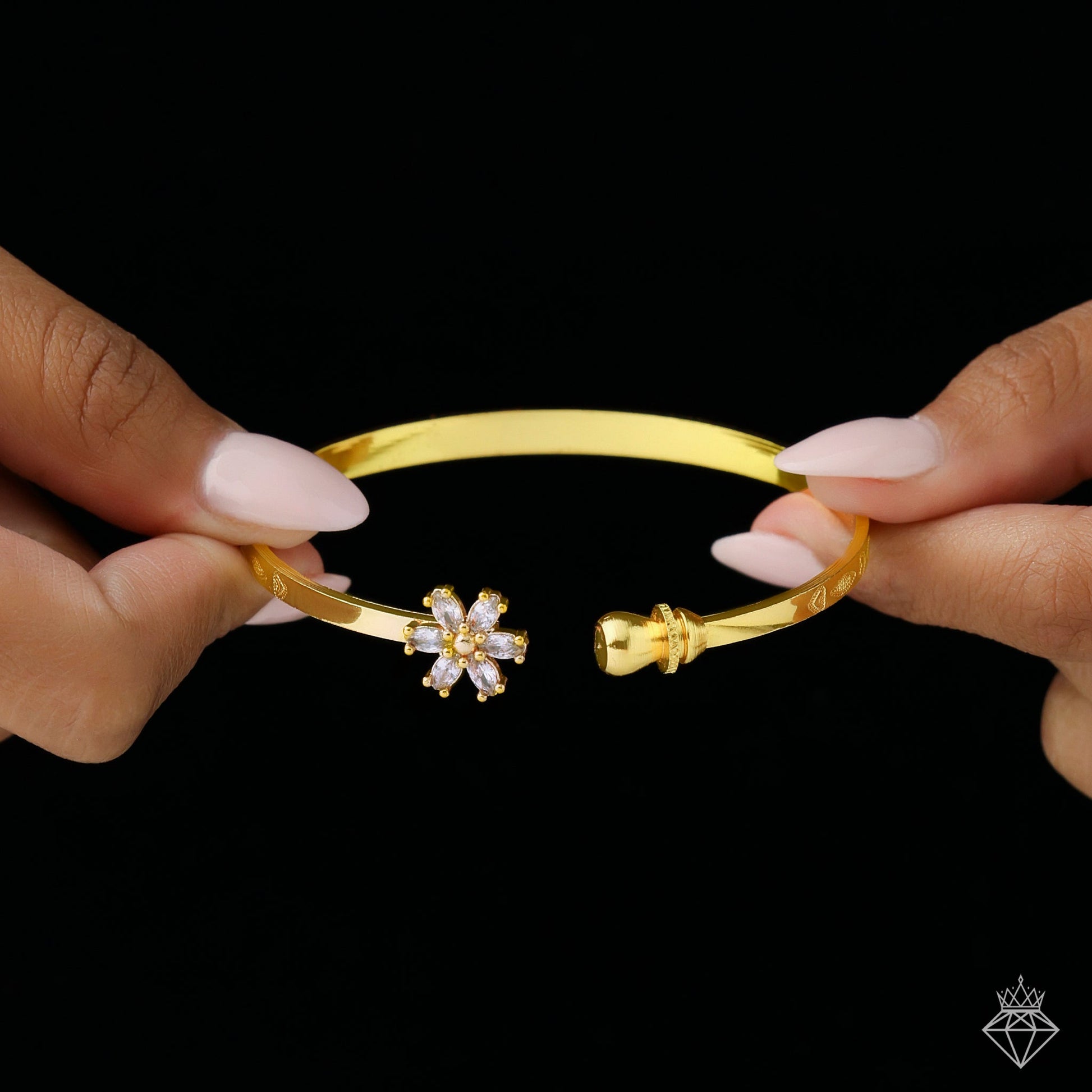 Anti-Tarnish Crystal Flower Bangle Bracelet (Adjustable Size)