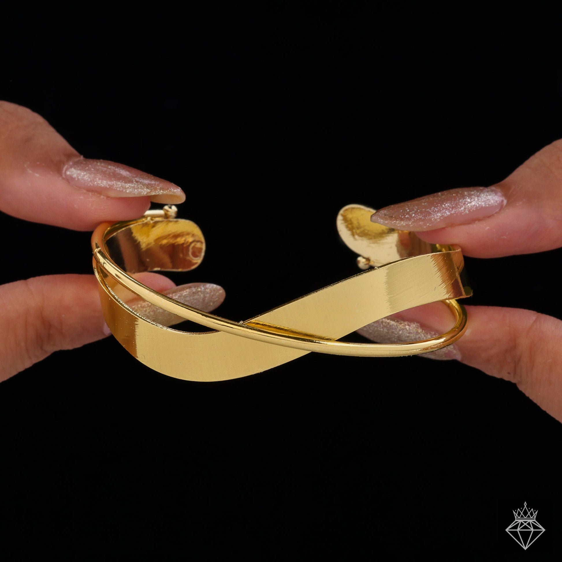 Anti-Tarnish Golden Bangle Bracelet (Adjustable Size)