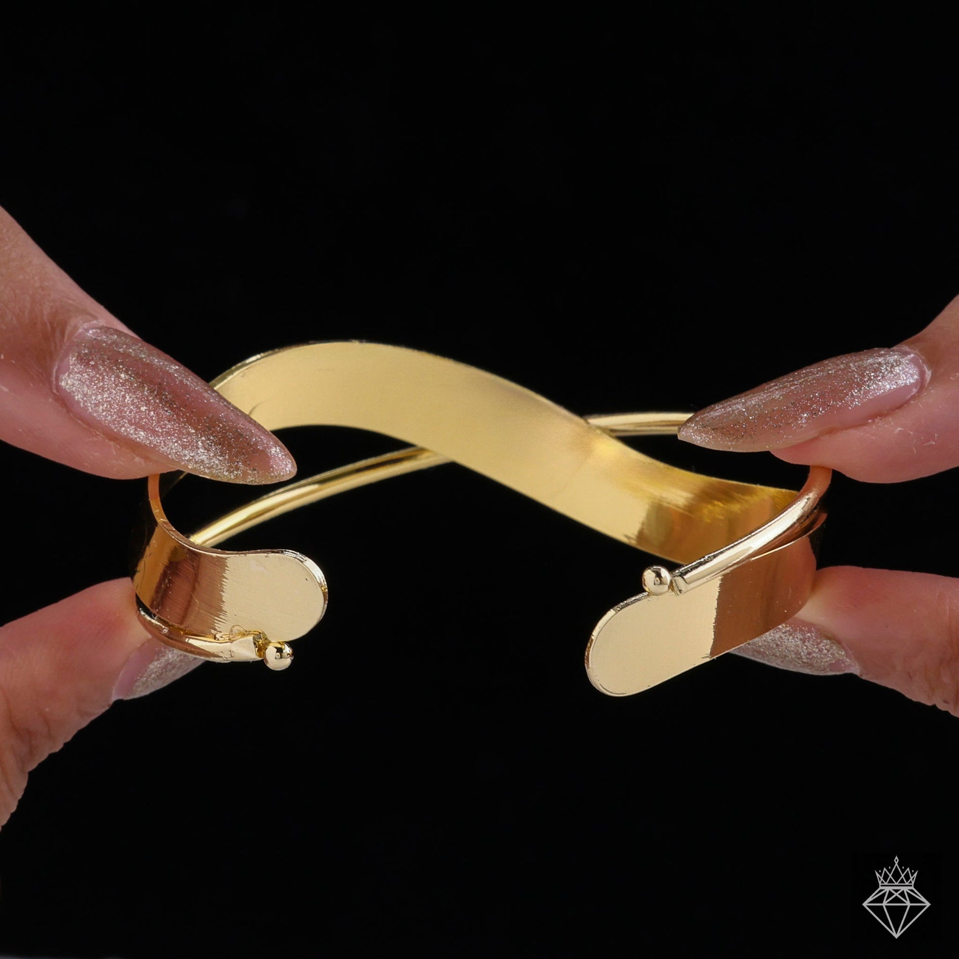 Anti-Tarnish Golden Bangle Bracelet (Adjustable Size)