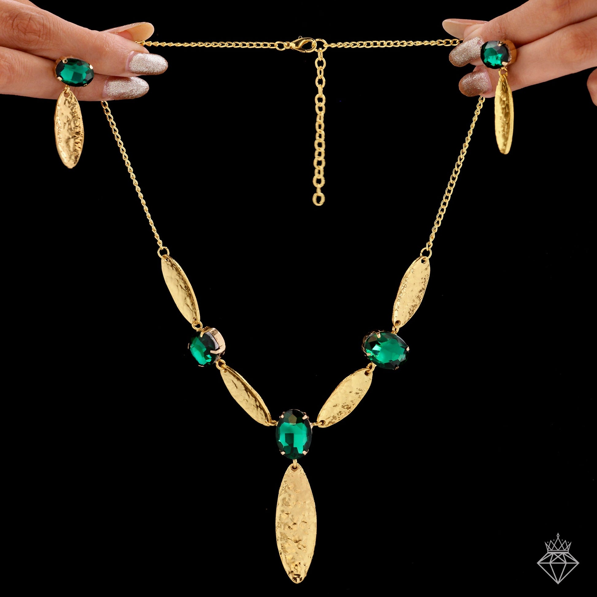 Anti-Tarnish Marquise Emerald Necklace Set With Earrings