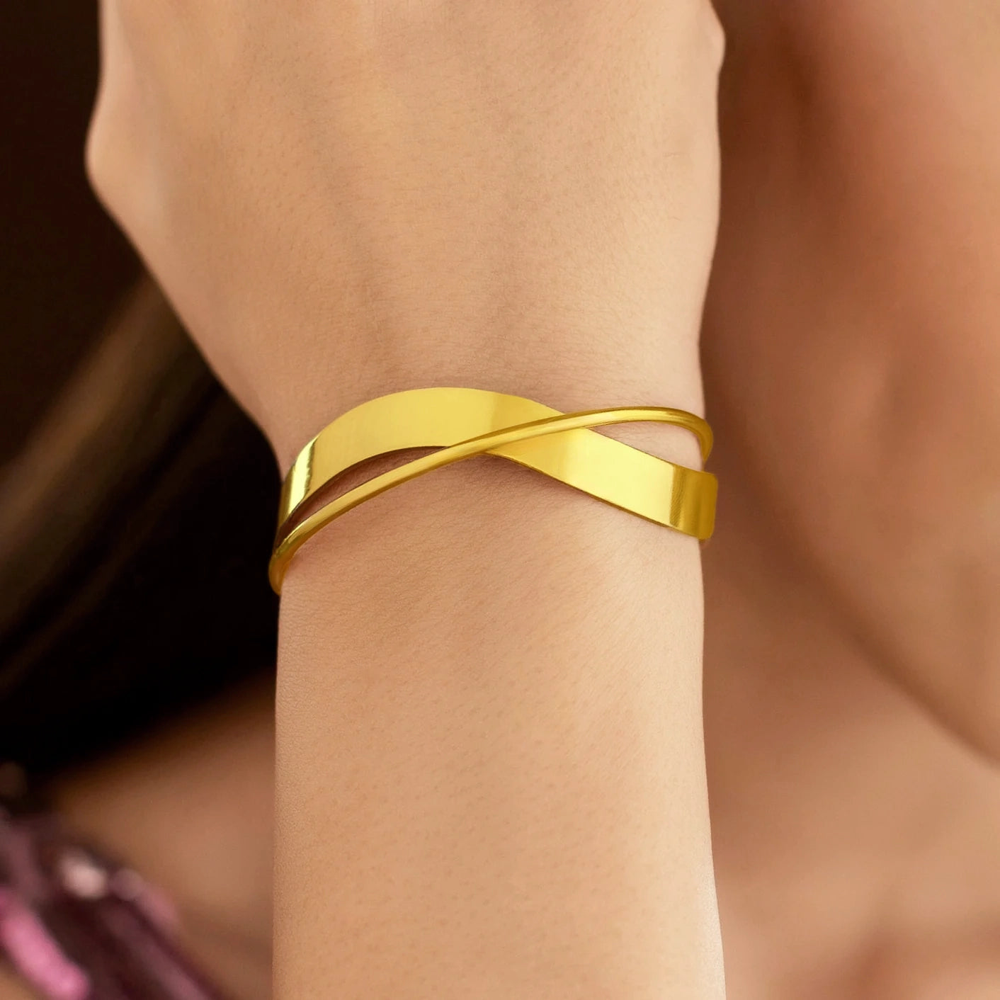 Anti-Tarnish Golden Bangle Bracelet (Adjustable Size)